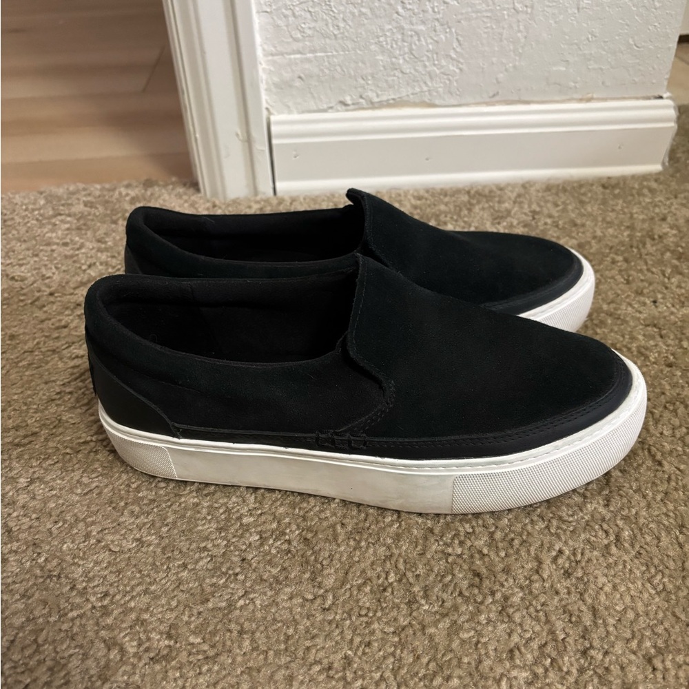 Black suede UGG Zilo Slip-On Sneakers size 8